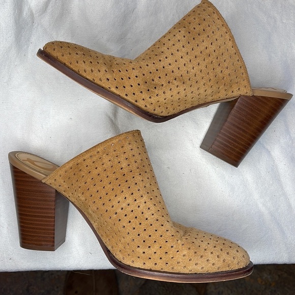 Sam Edelman Bates Slip On Mule Heels Perforated Suede Leather Camel 9.5 - Picture 3 of 12
